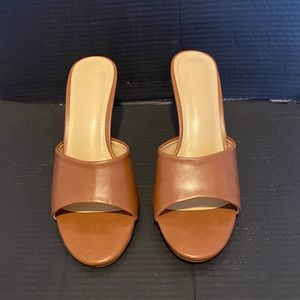 Heeled mules